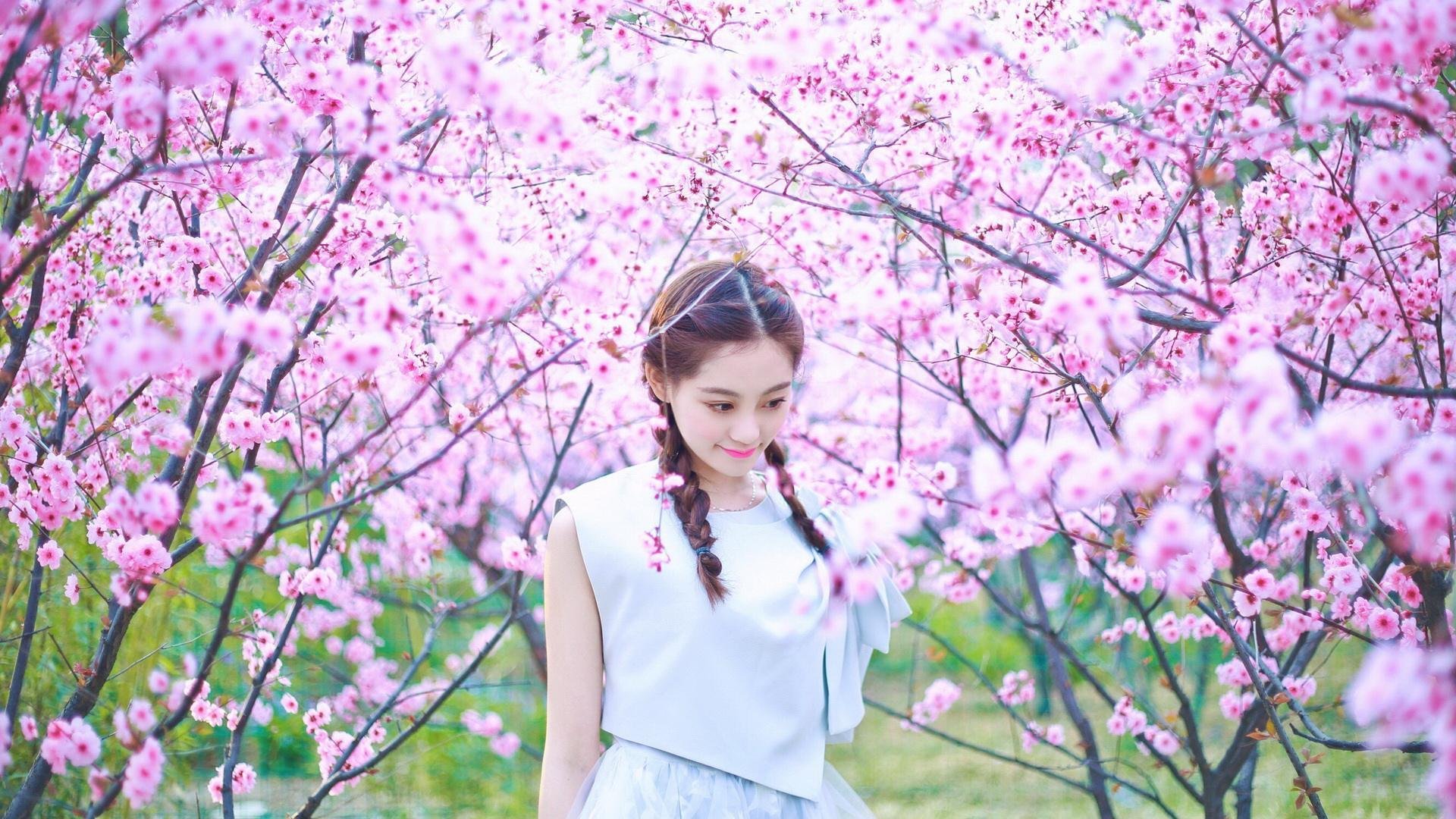 日本篮球赛事开幕，吸引众多球迷关注，日本篮球队最近比赛视频